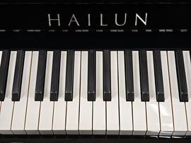 写真：アップライトピアノ